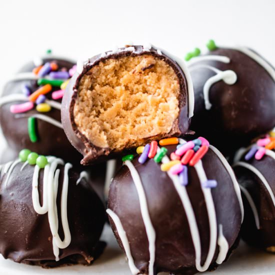 No-Bake Sandwich Cookie Truffles - Recipe photo by kickassbaker
