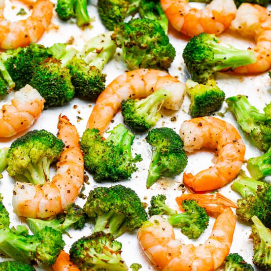 Lemon Butter Shrimp & Broccoli - Recipe photo by Averie