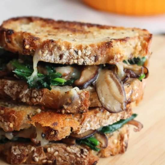 Garlic Butter Mushroom Melt - Recipe photo by frugalnutrition