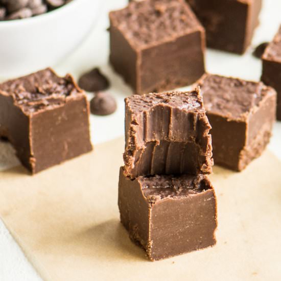 Easy Nutella Fudge - Recipe photo by theitsybitsykitchen
