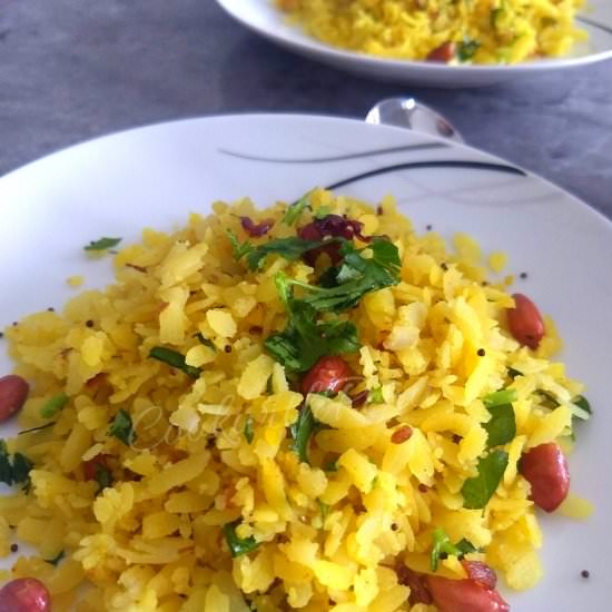 Kanda Poha | Easy Breakfast Recipe - Recipe photo by cookwithrenu
