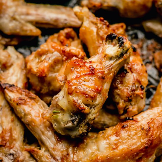 Air Fryer Chicken Wings - Recipe photo by MunchkinTime
