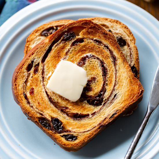 Cinnamon Swirl Bread - Recipe photo by Savingroomfordessert