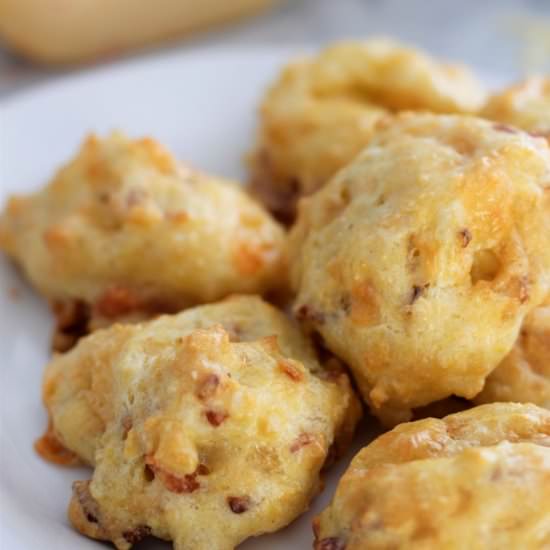 Bacon Cheddar Puffs - Recipe photo by Pallet and Pantry