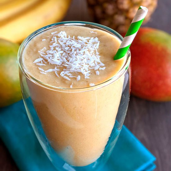 Mango Pineapple Smoothie - Recipe photo by fooddoodles