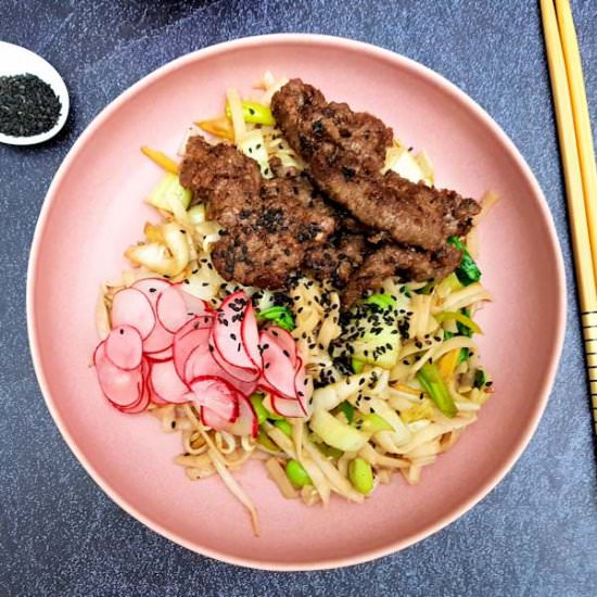 crispy ginger beef noodles - Recipe photo by Cuisine Fiend