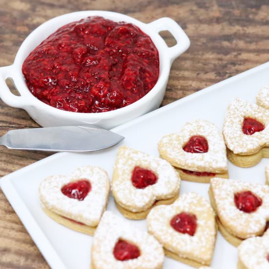 Heart Linzer Cookies With Jam - Recipe photo by simplylowcal