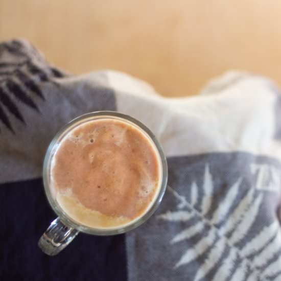 Hojicha Latte with Whipped Cream - Recipe photo by deliciousnotgorg