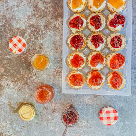 Cheesecake Phyllo Cups - Recipe photo by HIldaskitchenblog