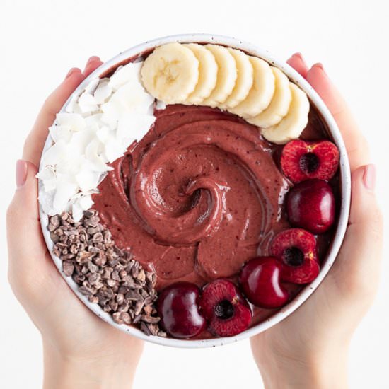 Chocolate Cherry Smoothie Bowl - Recipe photo by purelykaylie