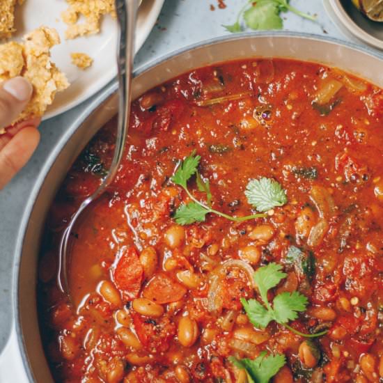 Spicy Vegetarian Pinto Bean Chili - Recipe photo by healthienut