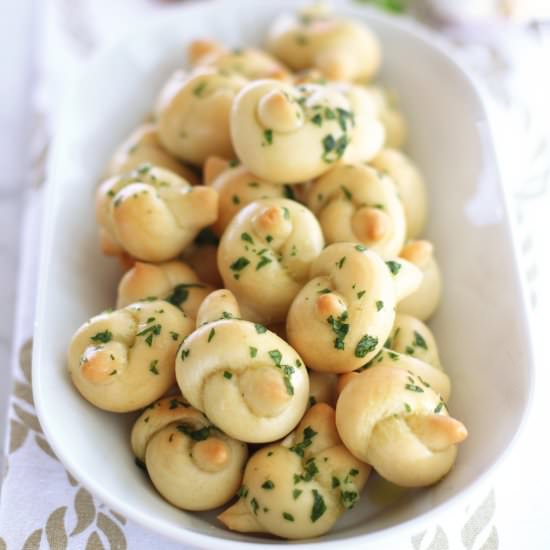 Garlic Bread Knots - Recipe photo by Profumo di Limoni