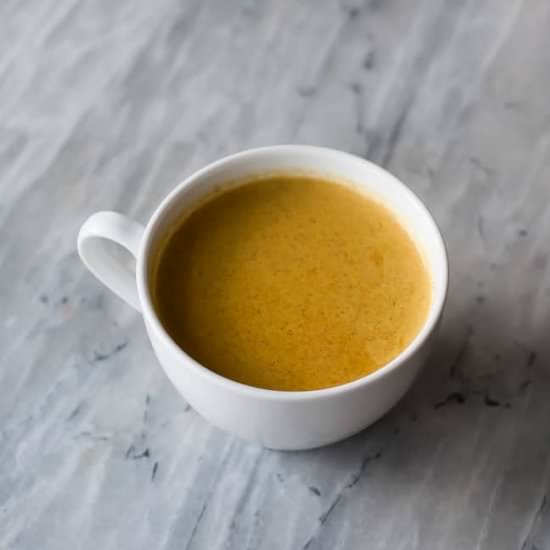 turmeric tea - Recipe photo by hellonatural