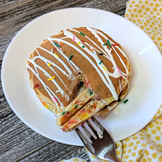 Funfetti Birthday Cake Pancakes - Recipe photo by Bakes and Blunders