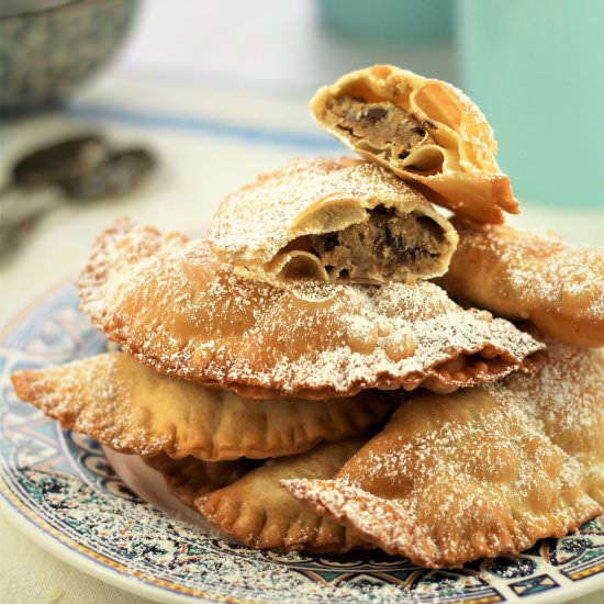 Cassatelle with Chickpea Filling - Recipe photo by Mangia Bedda