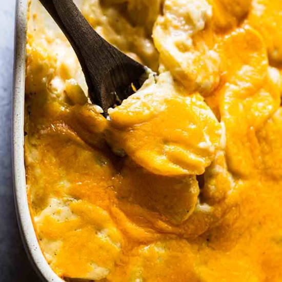 Easy Cheesy Scalloped Potatoes - Recipe photo by SundaySupper
