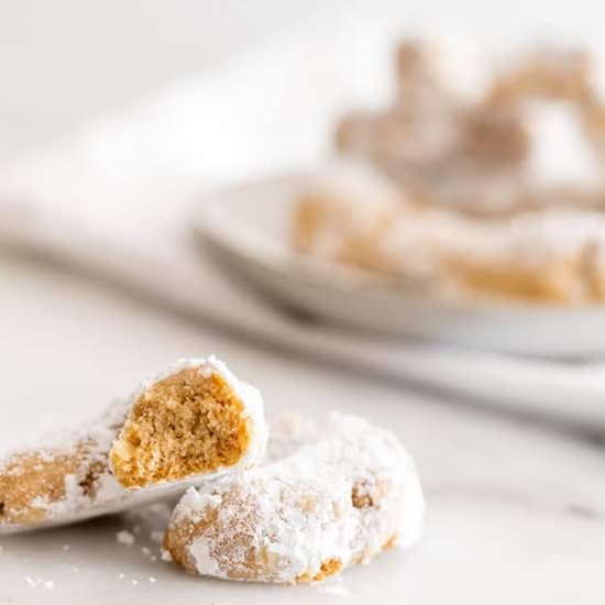 Greek Wedding Cookies - Recipe photo by SundaySupper
