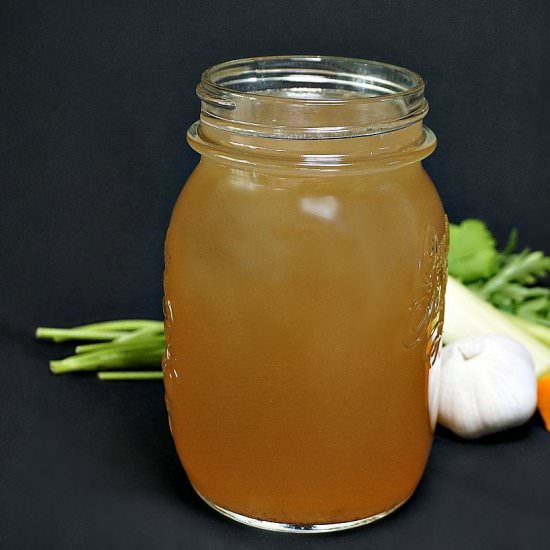 Instant Pot Chicken Stock - Recipe photo by Venturists
