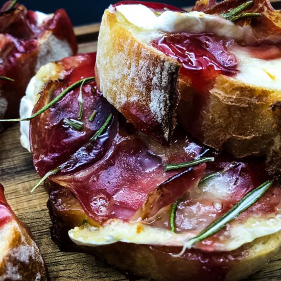 Brie, Coppa & Raspberry Crostini - Recipe photo by NotEntirelyAverage