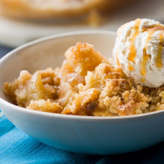 Easy Apple Crumble - Recipe photo by amytreasurefood