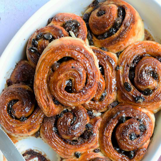Orange cardamom raisin buns - Recipe photo by cherryonmysundae