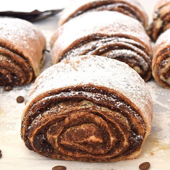 Carob rolls - Recipe photo by theveganharmony