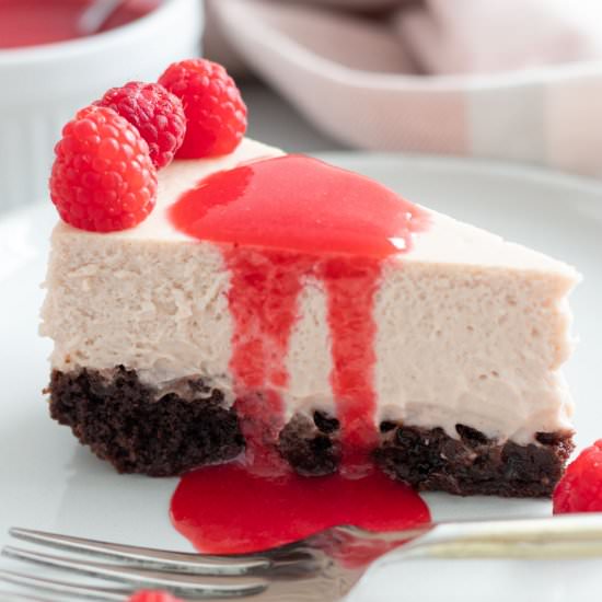 Brownie Raspberry Cheesecake - Recipe photo by themarblekitchen