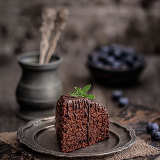 Vegan gluten free chocolate cake - Recipe photo by RainbowInMyKitchen