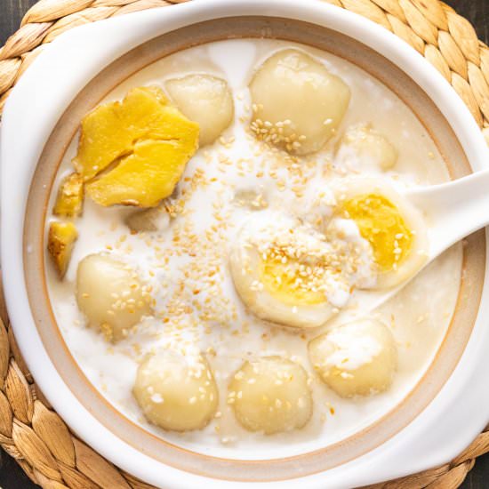 Vietnamese Glutinous Rice Balls - Recipe photo by WokandKin