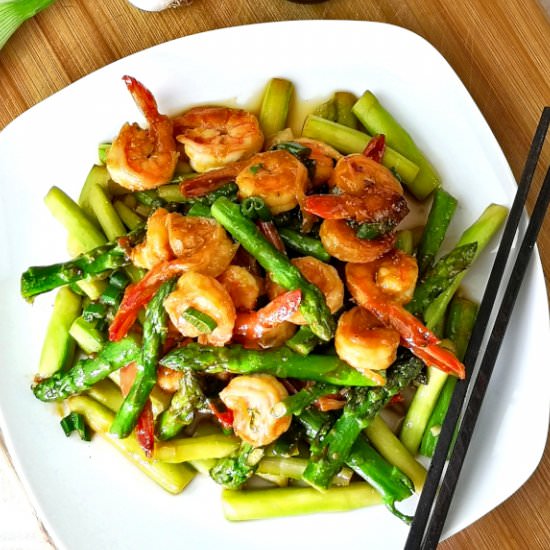 Shrimp and asparagus stir fry - Recipe photo by Taste of Asian Food