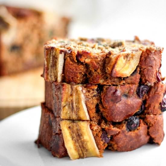 BLUEBERRY COLLAGEN BANANA BREAD - Recipe photo by laushealthylife