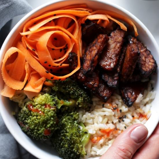 How to Cook Tempeh - Recipe photo by HappyKitchen.Rocks
