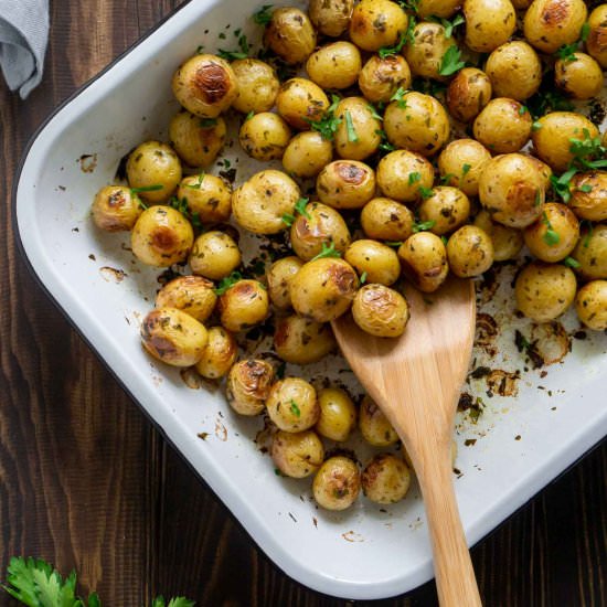 Crispy Whole30 Roasted Potatoes - Recipe photo by jzeats