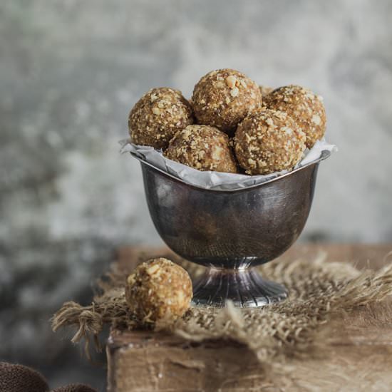 Hazelnut cashew bliss balls - Recipe photo by RainbowInMyKitchen