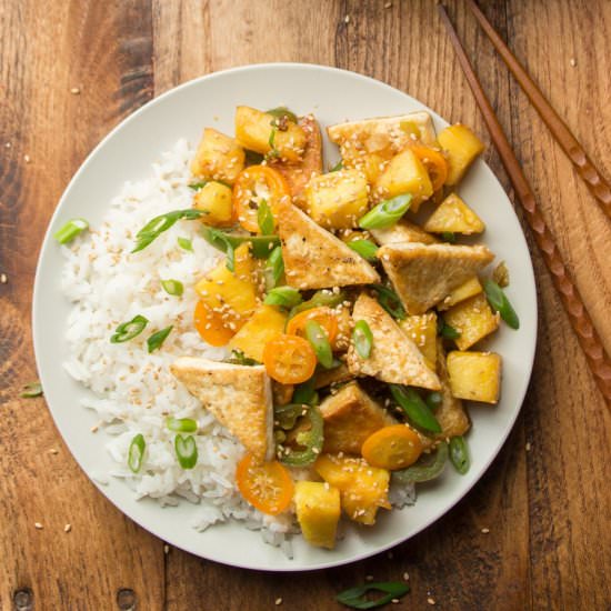 Spicy Tofu & Pineapple Stir-Fry - Recipe photo by Connoisseurus Veg