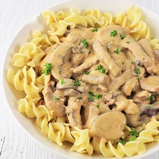 easy beef stroganoff - Recipe photo by nowcookthis