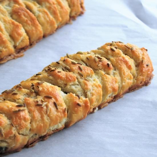 Prue Leith's Veggie Sausage Plaits - Recipe photo by MyRecipeReviews