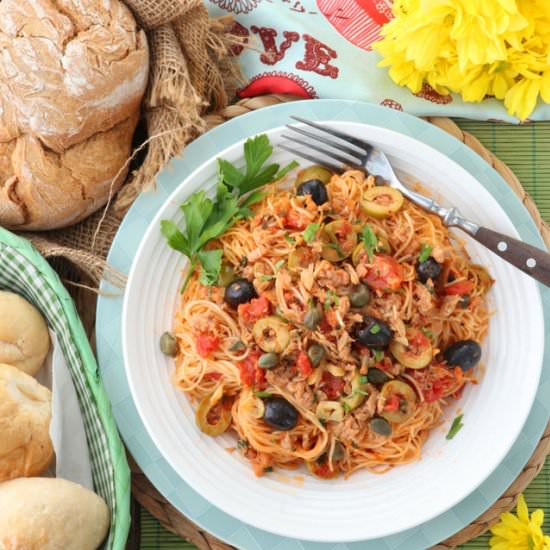 PASTA PUTTANESCA WITH SPICY TUNA - Recipe photo by foxy folksy