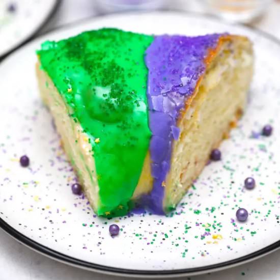 Mardi Gras King Cake - Recipe photo by peasandpeonies