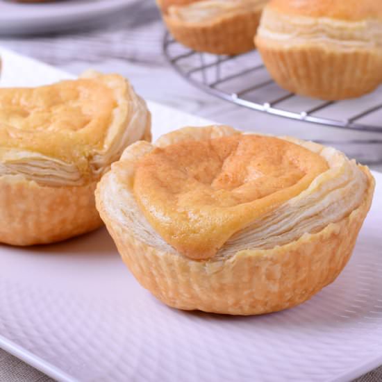 Portuguese Vanilla Cream Puff Cakes - Recipe photo by niftyrecipe