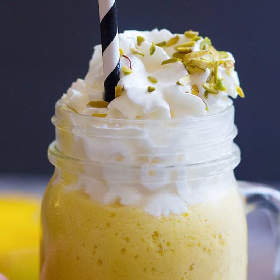 Mango Milkshake with Cardamom - Recipe photo by unicorns in the kitchen