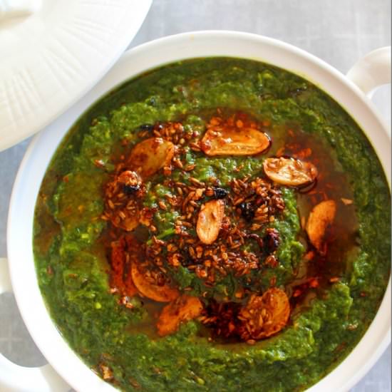 Sarson Da Saag (Mustard Greens) - Recipe photo by livingsmartandhealthy