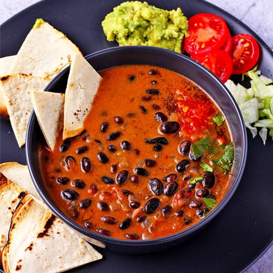 Saucy chipotle black beans - Recipe photo by veganwithgusto