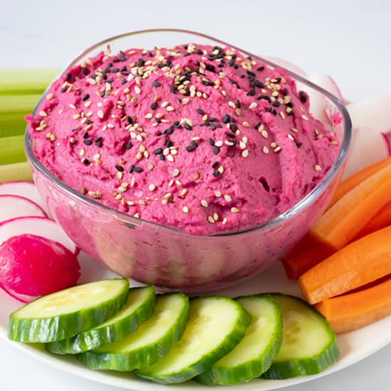 Beetroot And Chickpea Hummus - Recipe photo by claudiacanu