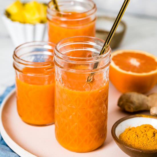 Turmeric Ginger Smoothie - Recipe photo by foolproofliving.com