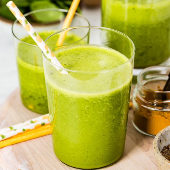 Turmeric Green Smoothie - Recipe photo by foolproofliving.com