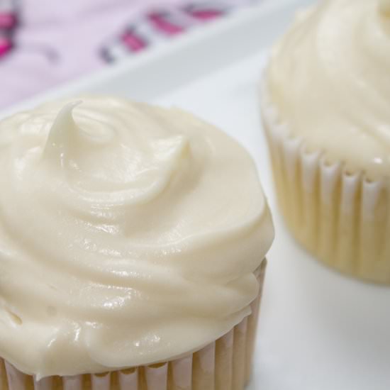 Cream Cheese Frosted Cupcakes - Recipe photo by Thehobbywife