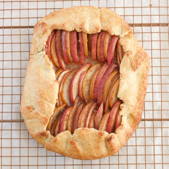 Apple Pear Galette - Recipe photo by cookinglovescompany
