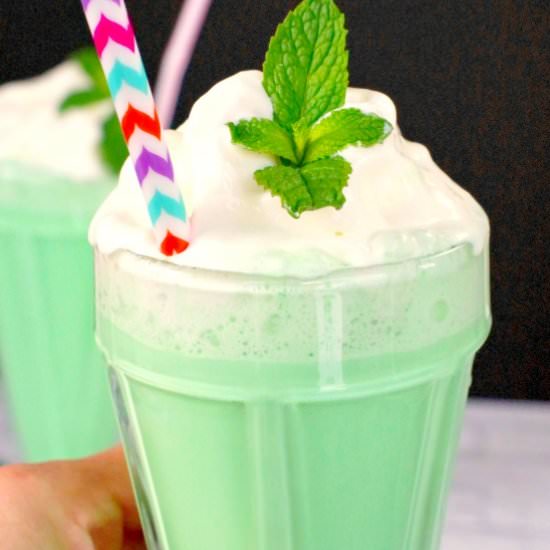 Grasshopper Mocktail - Recipe photo by Food Meanderings