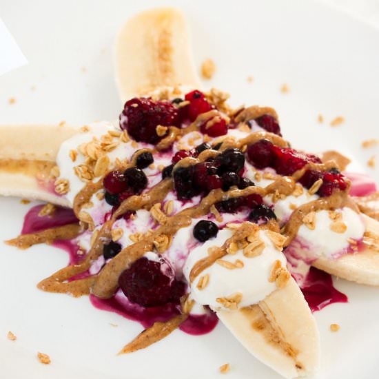 Skinny Banana Split Breakfast - Recipe photo by Simshomekitchen